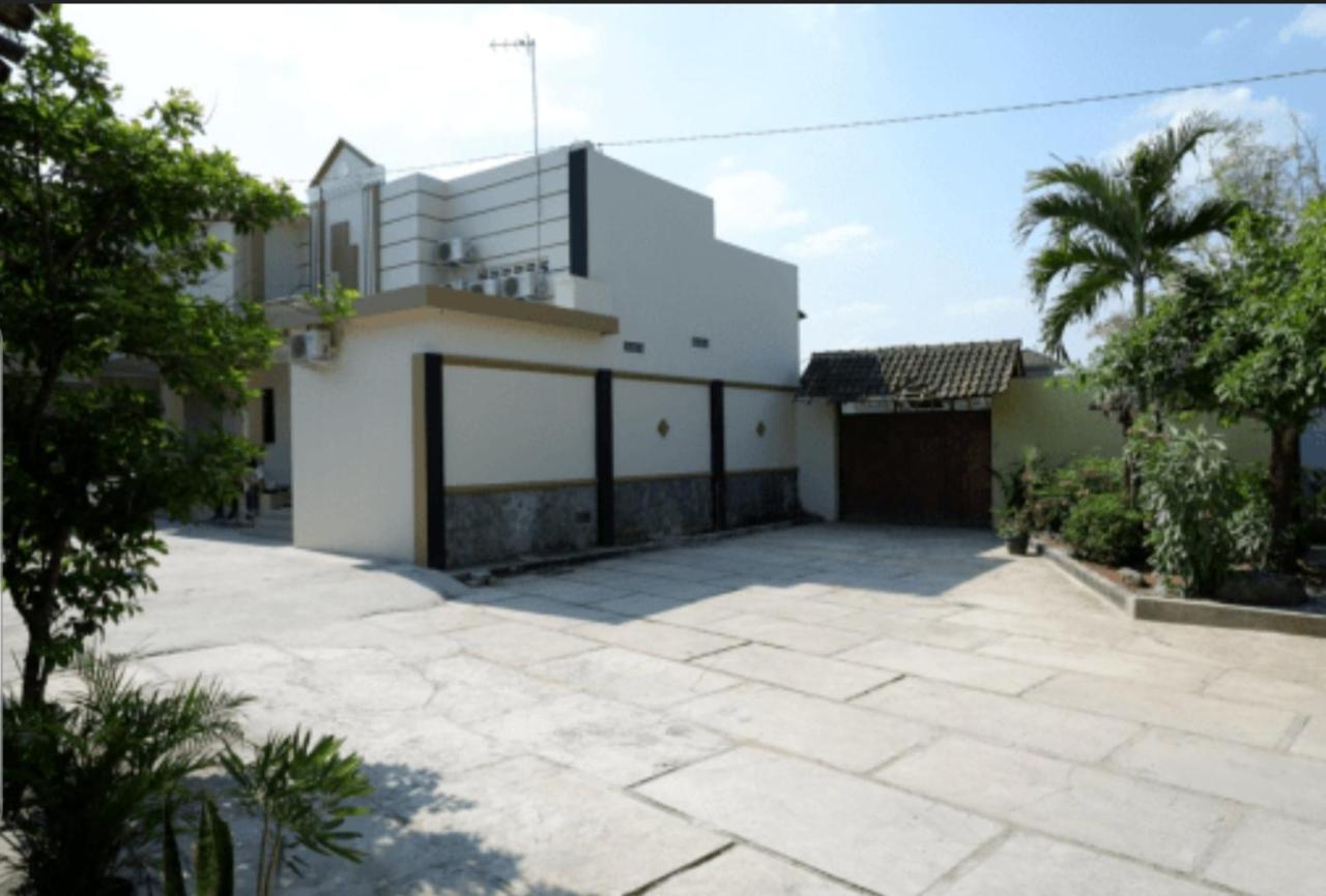 Villetta House Syariah Kudus Exterior photo