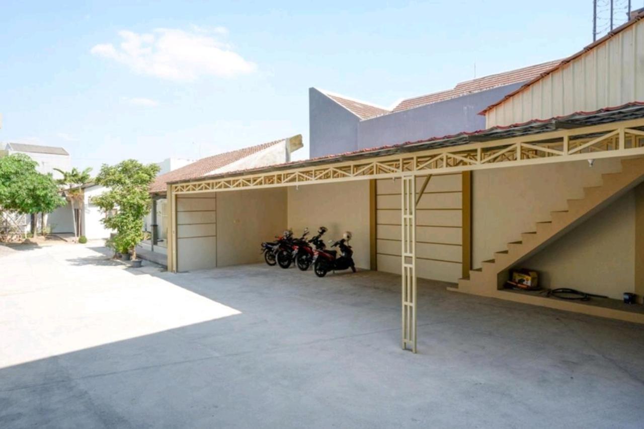 Villetta House Syariah Kudus Exterior photo